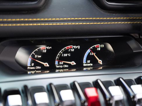 Used 2016 Lamborghini Huracan LP 580-2 image 25