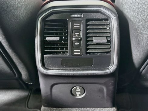 Certified 2021 Porsche Macan AWD/4WD image 24