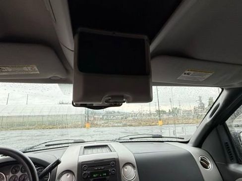 Used 2004 Ford F150 Lariat image 25