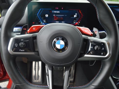 Used 2025 BMW M5 AWD/4WD image 17