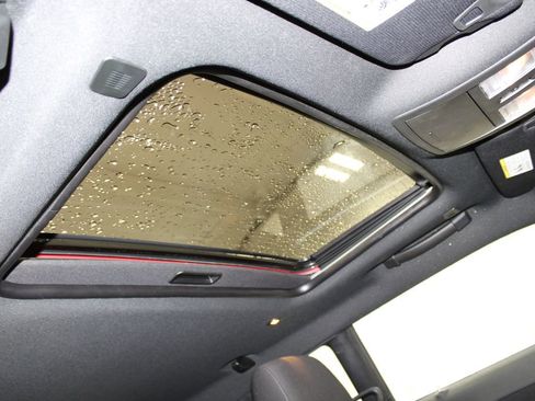 Used 2023 Dodge Challenger R/T image 28