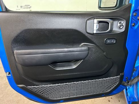 Certified 2024 Jeep Wrangler Sport S image 19