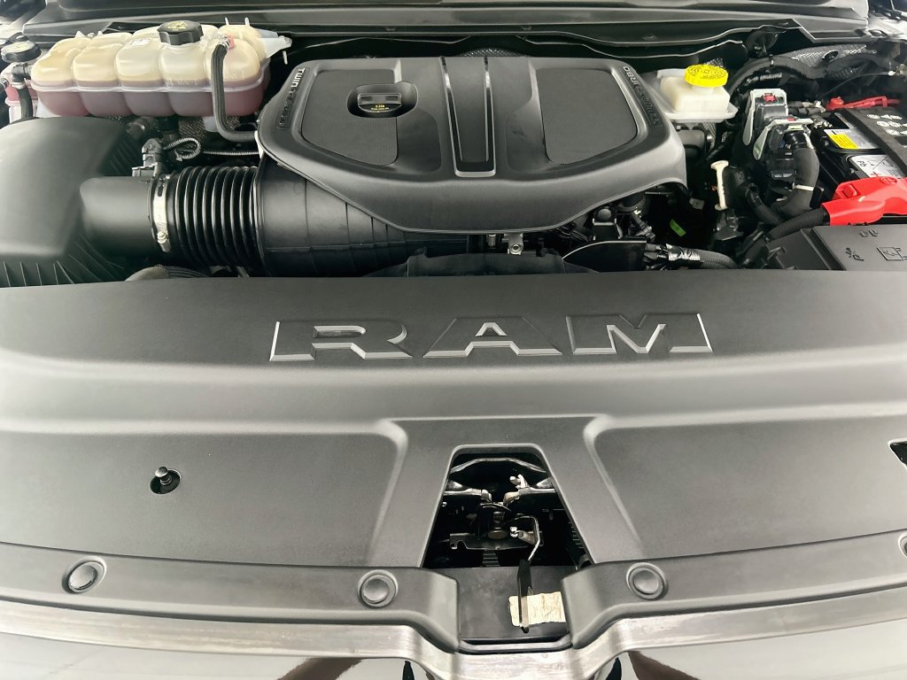 Used 2025 RAM 1500 Big Horn AWD/4WD image 28