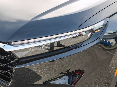 Certified 2025 Honda CR-V EX image 5