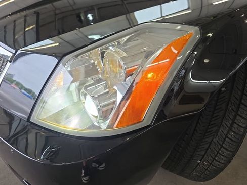 Used 2006 Cadillac XLR V RWD image 38