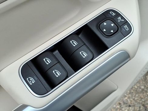 Used 2025 Mercedes-Benz GLA 250 4MATIC image 15