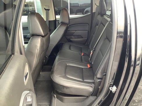 Used 2022 Chevrolet Colorado Z71 w/ Z71 Midnight Edition image 9