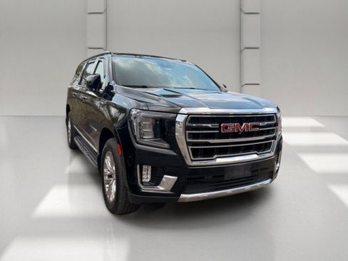 Used 2023 GMC Yukon XL SLT w/ SLT Premium Package RWD image 3