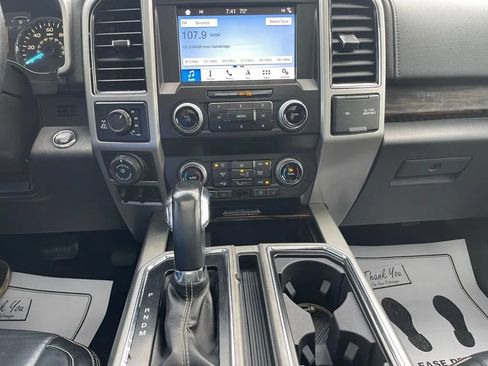 Used 2019 Ford F150 Lariat w/ Equipment Group 502A Luxury AWD/4WD image 30