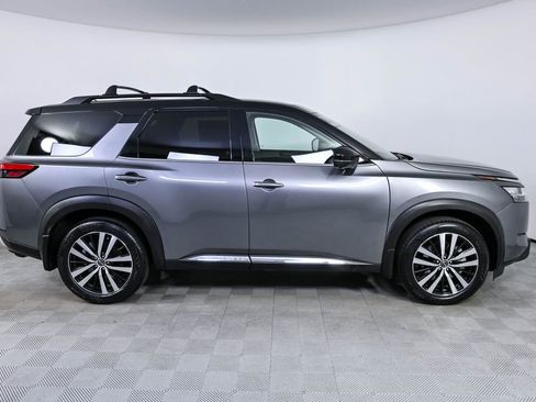 Used 2024 Nissan Pathfinder Platinum w/ Cargo Package FWD image 28