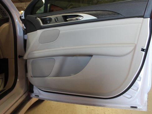 Used 2020 Lincoln MKZ Reserve image 12