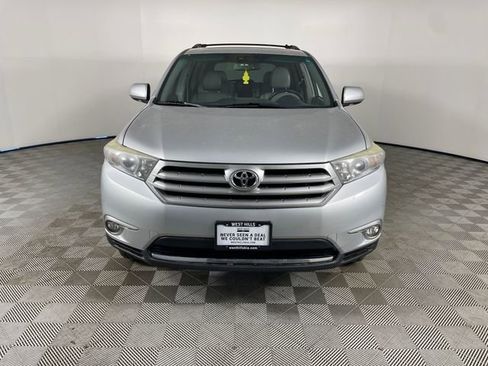 Used 2012 Toyota Highlander Limited w/ Tow Pkg AWD/4WD image 18