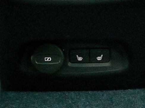 Certified 2023 Volvo XC40 Recharge Ultimate image 25