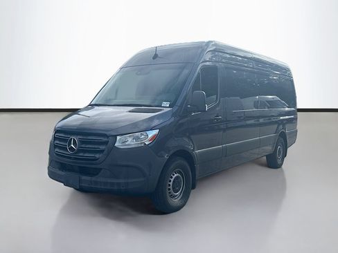 Used 2024 Mercedes-Benz Sprinter 2500 image 7