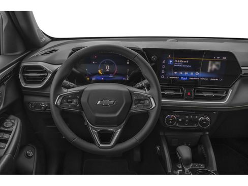 Used 2024 Chevrolet TrailBlazer ACTIV w/ Driver Confidence Package FWD image 5