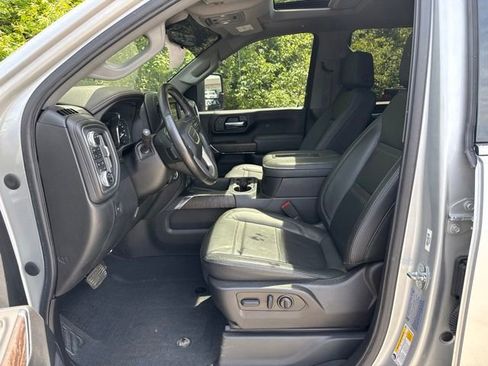 Used 2022 GMC Sierra 3500 Denali w/ Denali Ultimate Package AWD/4WD image 10