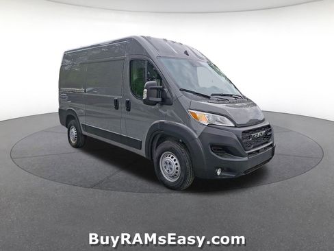 New 2025 RAM ProMaster 2500 w/ Convenience Group image 1