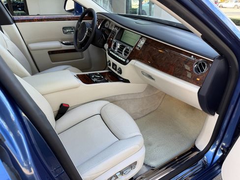 Used 2015 Rolls-Royce Ghost image 29