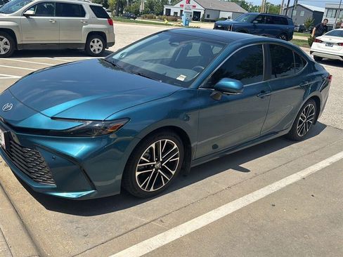 Used 2025 Toyota Camry XLE w/ Premium Plus Package FWD image 9