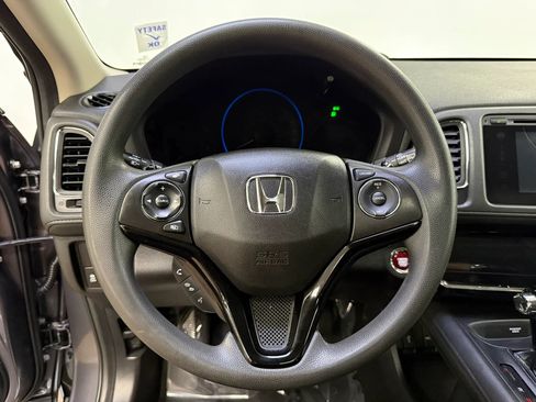 Used 2017 Honda HR-V EX image 16