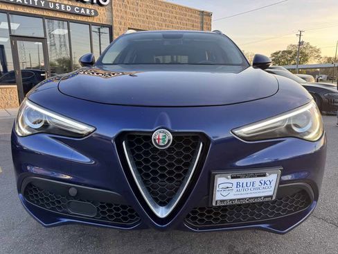 Used 2018 Alfa Romeo Stelvio AWD image 2