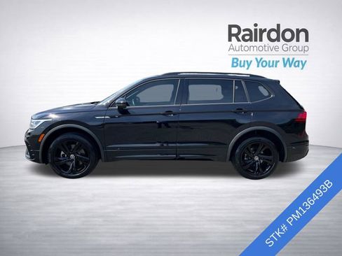 Used 2023 Volkswagen Tiguan SE R-Line AWD/4WD image 4