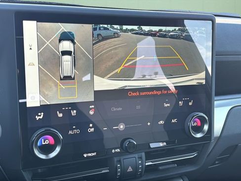 Used 2024 Lexus GX 550 image 20