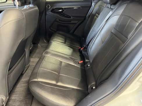 Used 2020 Land Rover Range Rover Evoque SE image 10