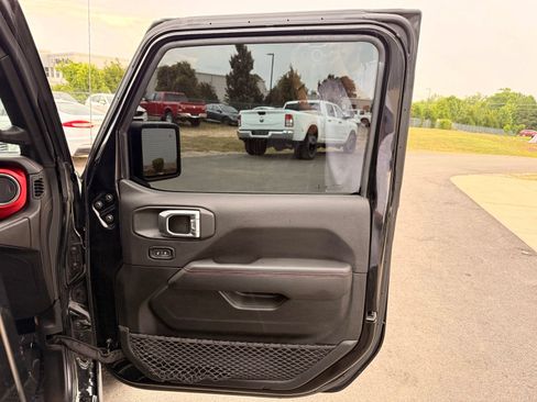 Used 2021 Jeep Wrangler Unlimited Rubicon AWD/4WD image 29