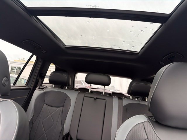 New 2027 Volkswagen Atlas SEL R-Line AWD/4WD image 21