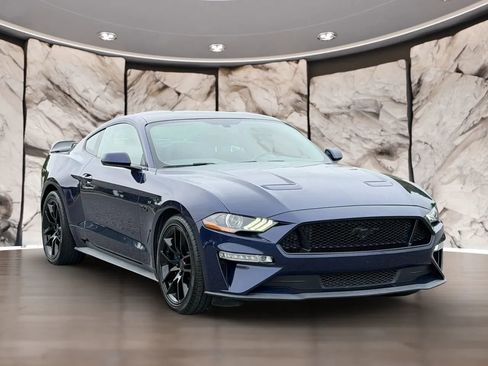 Used 2019 Ford Mustang GT w/ Black Accent Package RWD image 4
