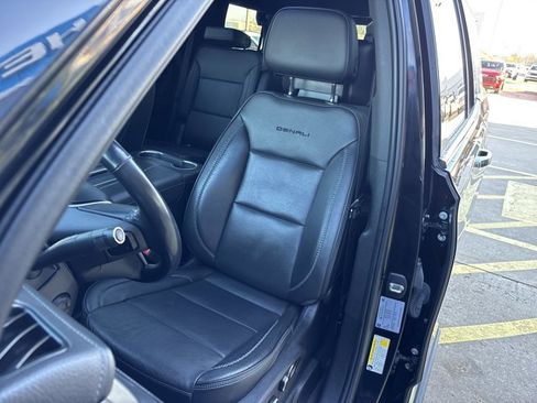 Used 2021 GMC Yukon Denali w/ Denali Premium Package image 26
