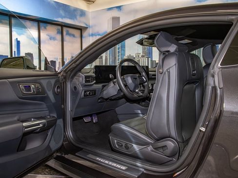 Used 2024 Ford Mustang GT Premium image 13