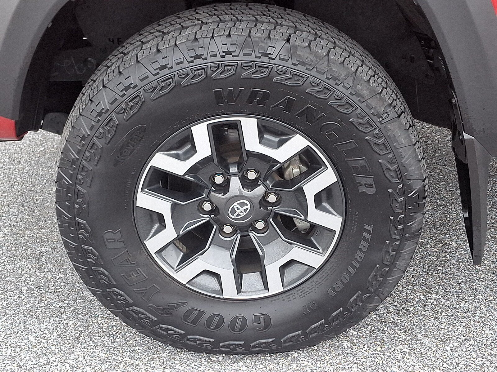Used 2022 Toyota Tacoma TRD Off-Road AWD/4WD image 8