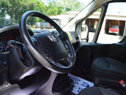 Used 2019 RAM ProMaster 2500 FWD image 14