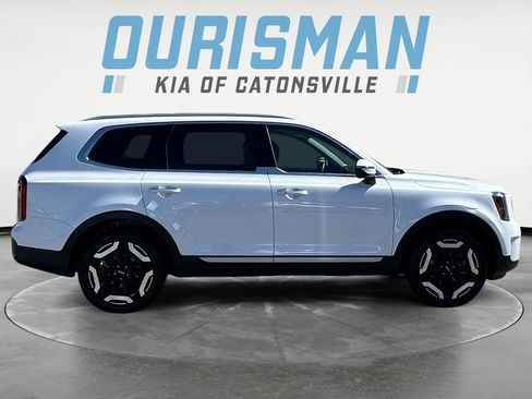 Used 2025 Kia Telluride S image 7