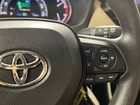 Used 2023 Toyota RAV4 LE FWD image 20