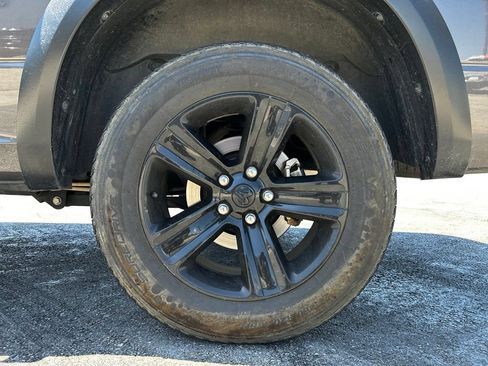 Used 2024 RAM 1500 Warlock AWD/4WD image 3