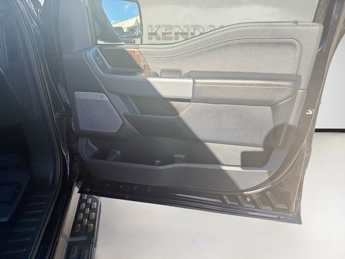 Used 2023 Ford F150 Lightning Lariat image 31