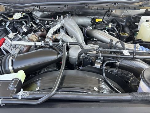 Certified 2025 Ford F450 Lariat image 10