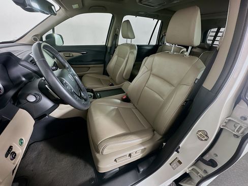 Used 2017 Honda Pilot Elite image 13