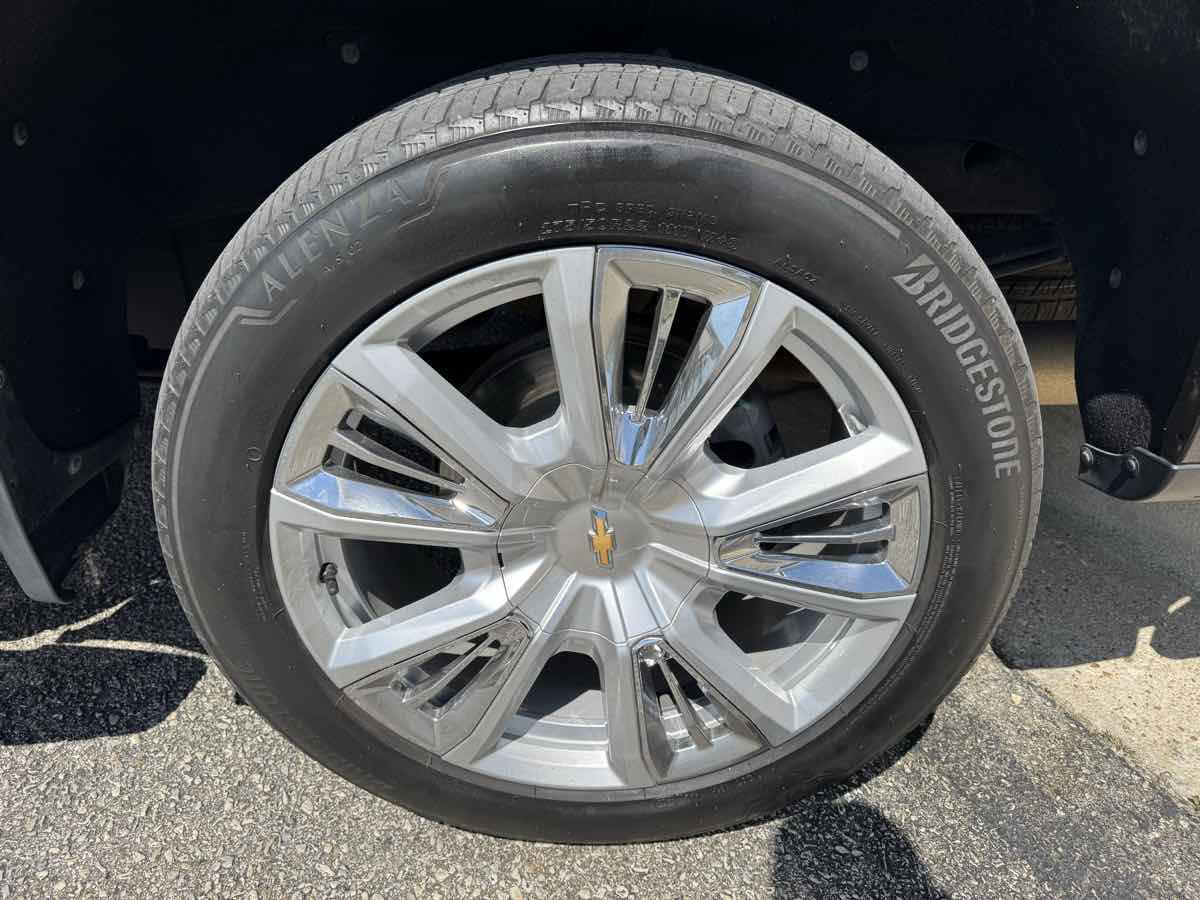 Used 2021 Chevrolet Silverado 1500 LTZ w/ LTZ Convenience Package II AWD/4WD image 33
