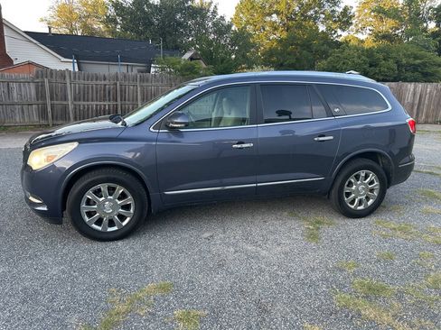 Used 2014 Buick Enclave Leather FWD image 3