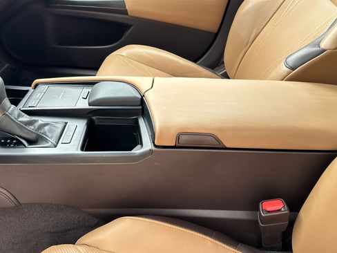 Used 2019 Lexus ES 350 w/ Accessory Package 2 FWD image 19