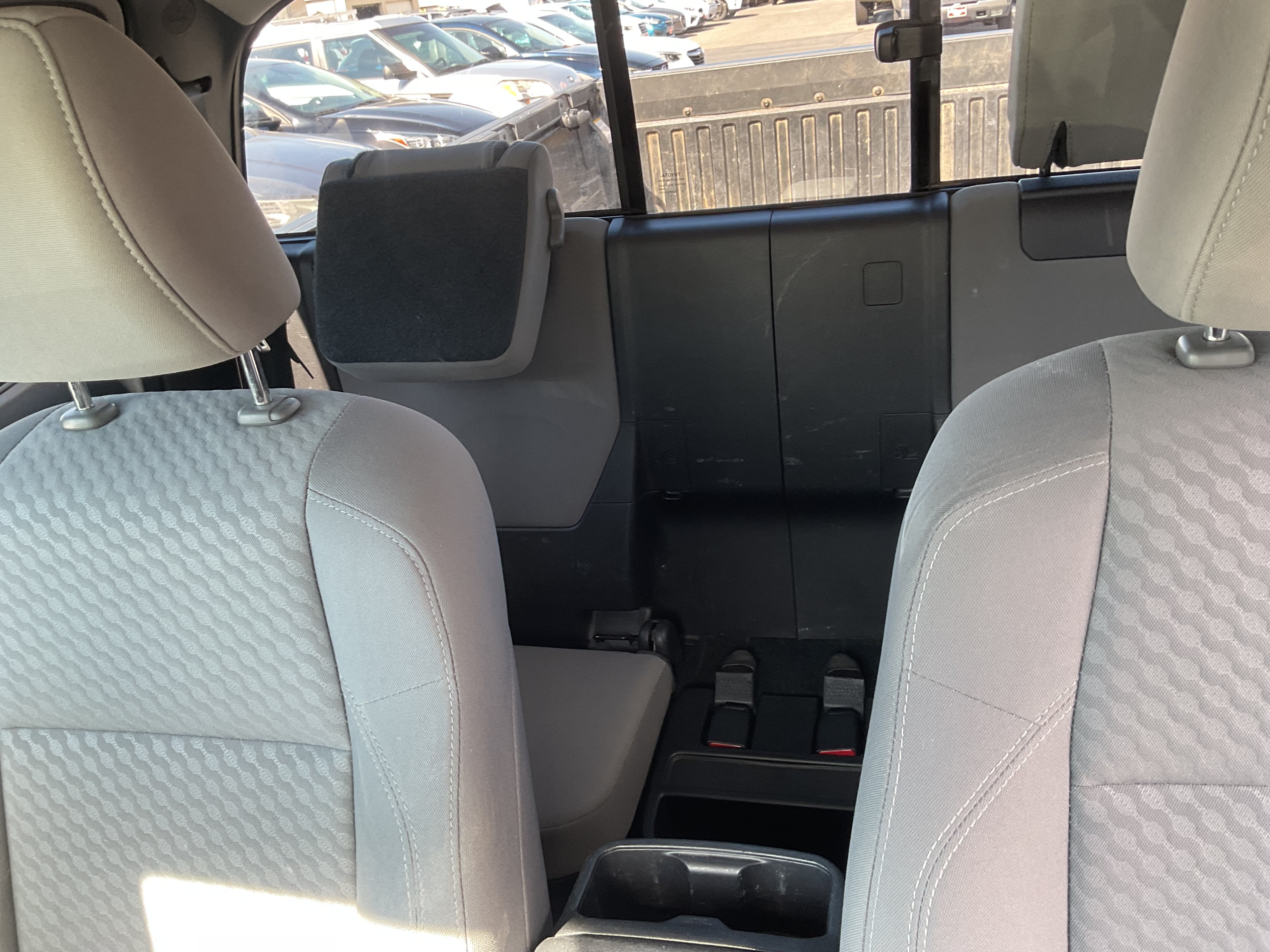 Used 2021 Toyota Tacoma SR5 AWD/4WD image 14