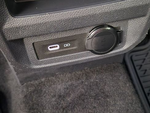 Used 2023 Volkswagen Tiguan SE FWD image 26