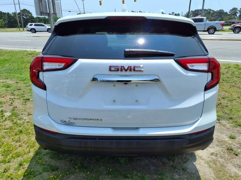 Used 2022 GMC Terrain SLE image 5