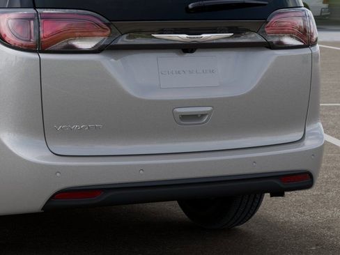 New 2026 Chrysler Voyager LX FWD image 15