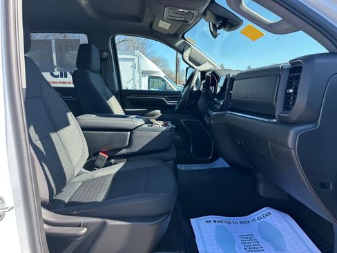 Used 2025 Chevrolet Silverado 2500 LT w/ Convenience Package AWD/4WD image 18