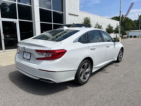 Used 2018 Honda Accord EX image 7